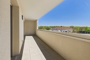 CAM05393G0-PR0040-STILL006